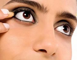 Maquiagem para olhos grandes