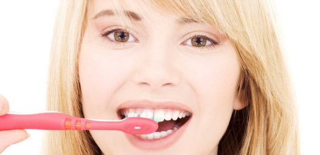 Truques naturais para prevenir as cáries