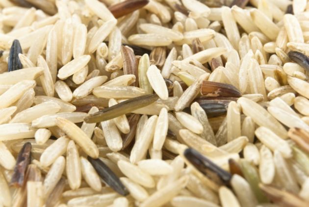 benefícios do arroz branco e do integral