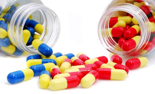 O que pode acontecer se eu tomar medicamento vencido-02
