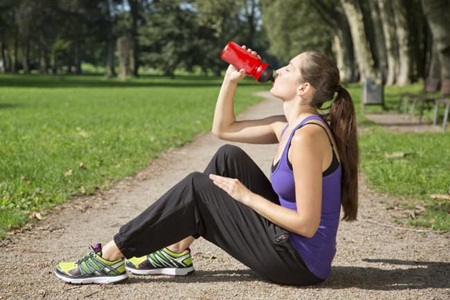Três bebidas que não recomendamos a consumir antes de uma corrida