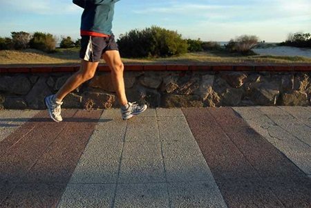 Dicas para diminuir a dor nas pernas antes de correr