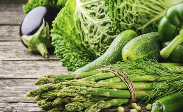 5 alimentos verdes com incríveis benefícios para a saúde