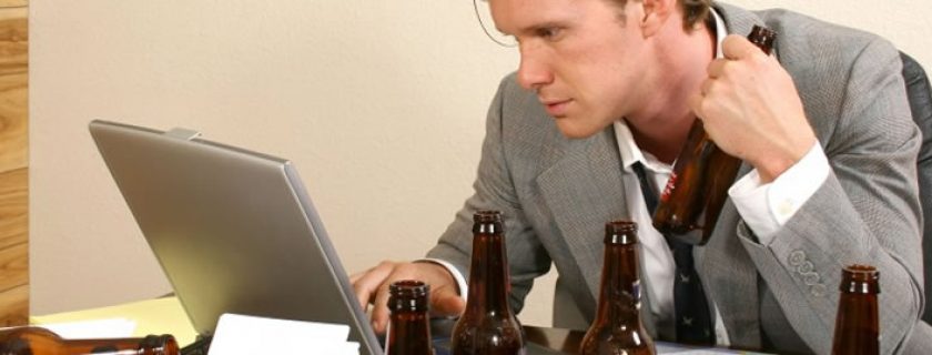 Abuso de tecnologias pode promover o consumo de drogas