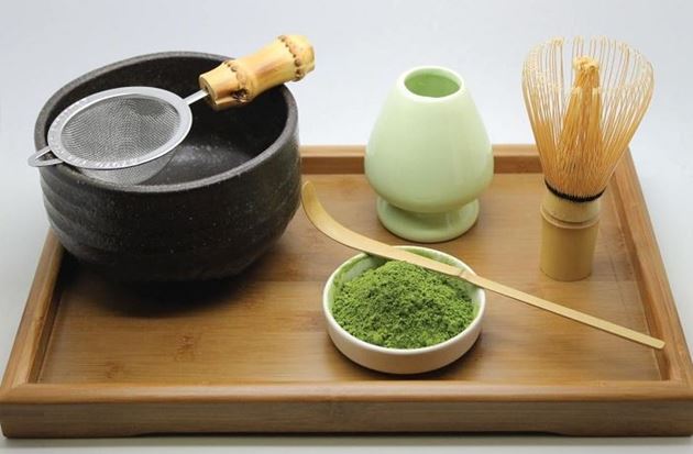 Chá verde em pó conheça os grandes benefícios do Matcha