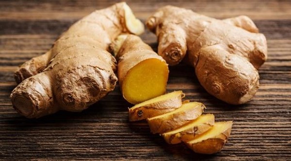 Suco de gengibre e limão para reduzir o colesterol ruim-3