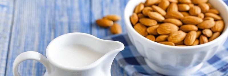 Receita e benefícios do leite de amêndoas para a saúde