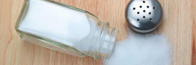 8 alimentos que você deve evitar se sofre de hipertensão arterial
