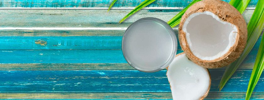 13 benefícios da água de coco que você não conhecia